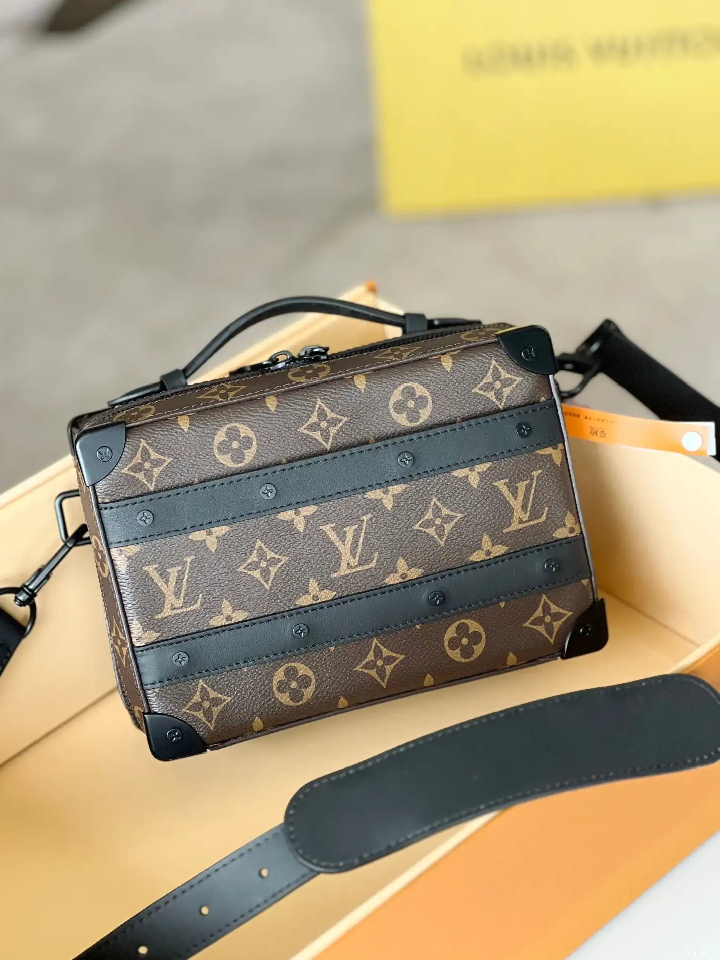 First bag ru HANDLE TRUNK LOUIS SOFT VUITTON 0528